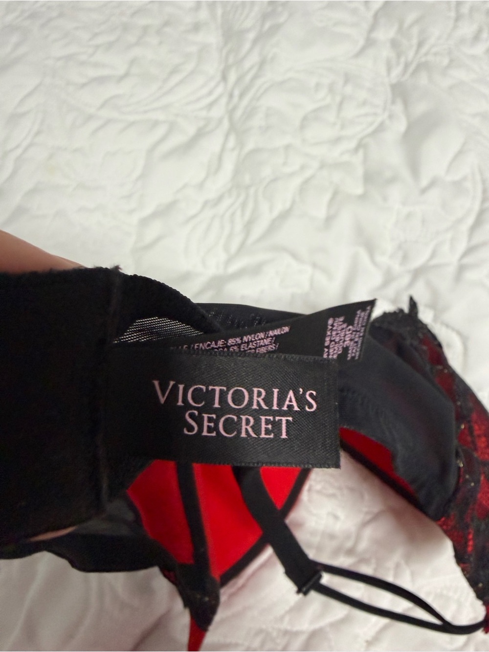 Victorias Secret Very Sexy Lined Red Lace Demi - Picture 3 of 5